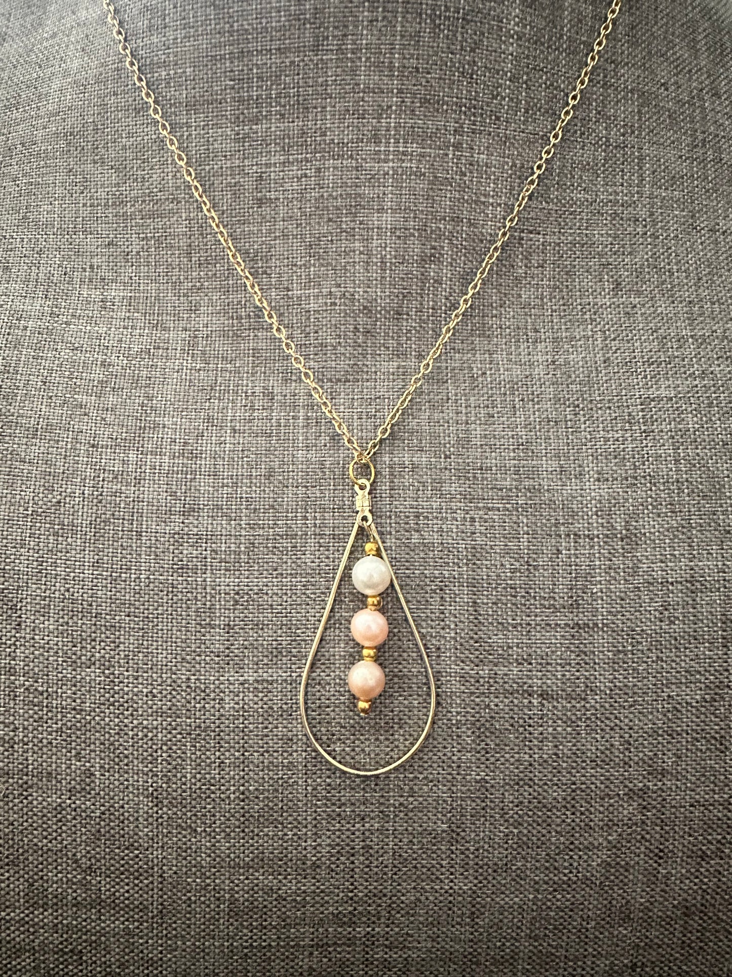 Golden Teardrop Pearl Trio Necklace — Adjustable Gold Chain